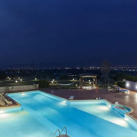 Dennis Βραχάτι