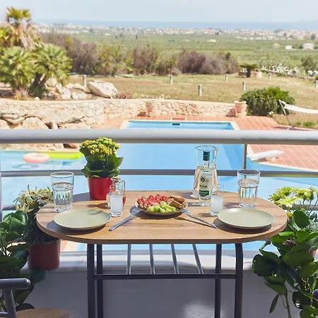 Dennis Villa Vrachati