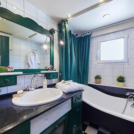 Dennis Βραχάτι