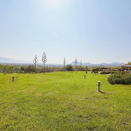 Dennis Βίλα Βραχάτι