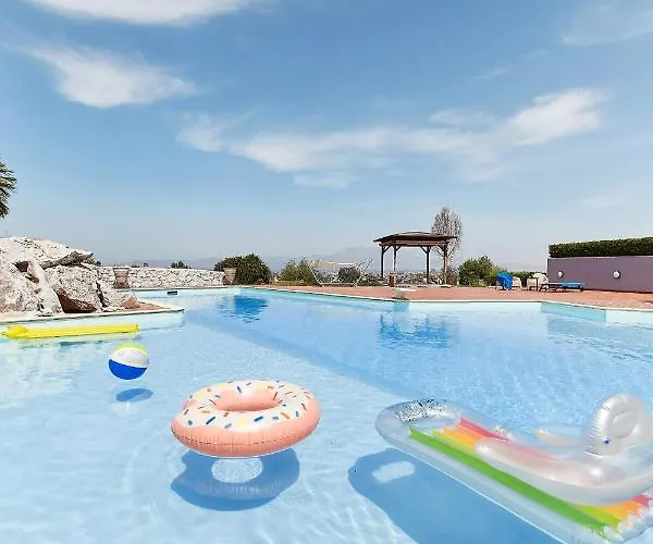 Villa Dennis Vrachati