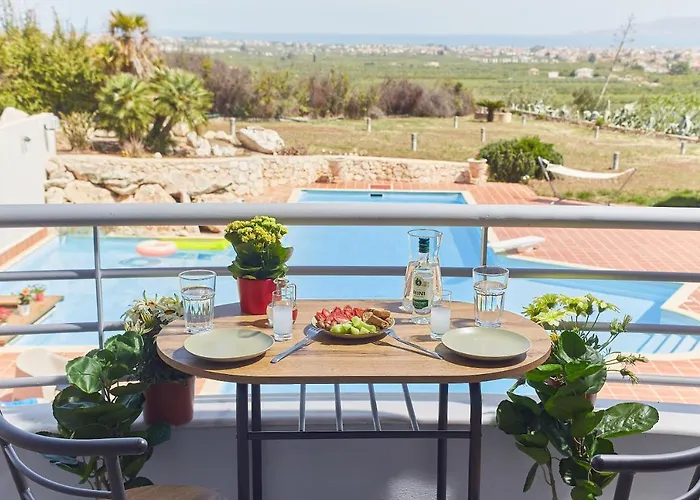 Dennis Villa Vrachati