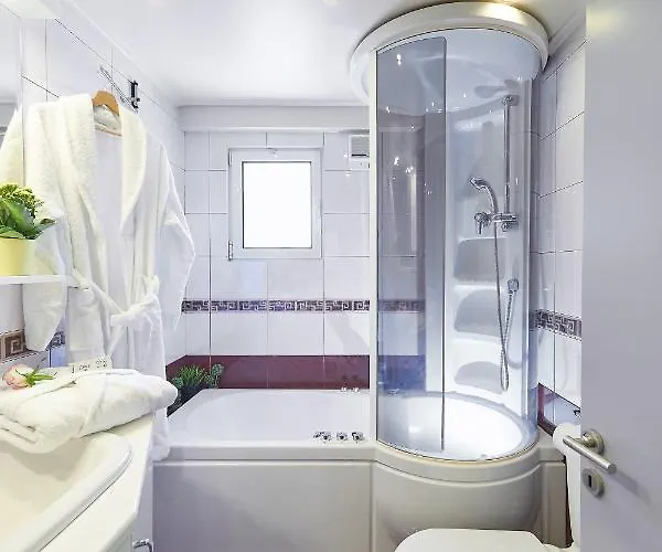 Dennis Villa Vrachati