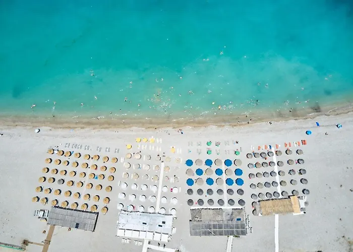 Dennis Villa Vrachati