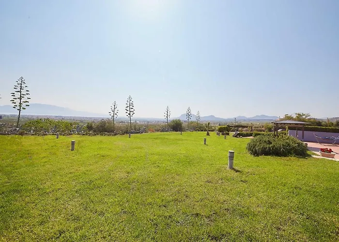 Dennis Villa Vrahati